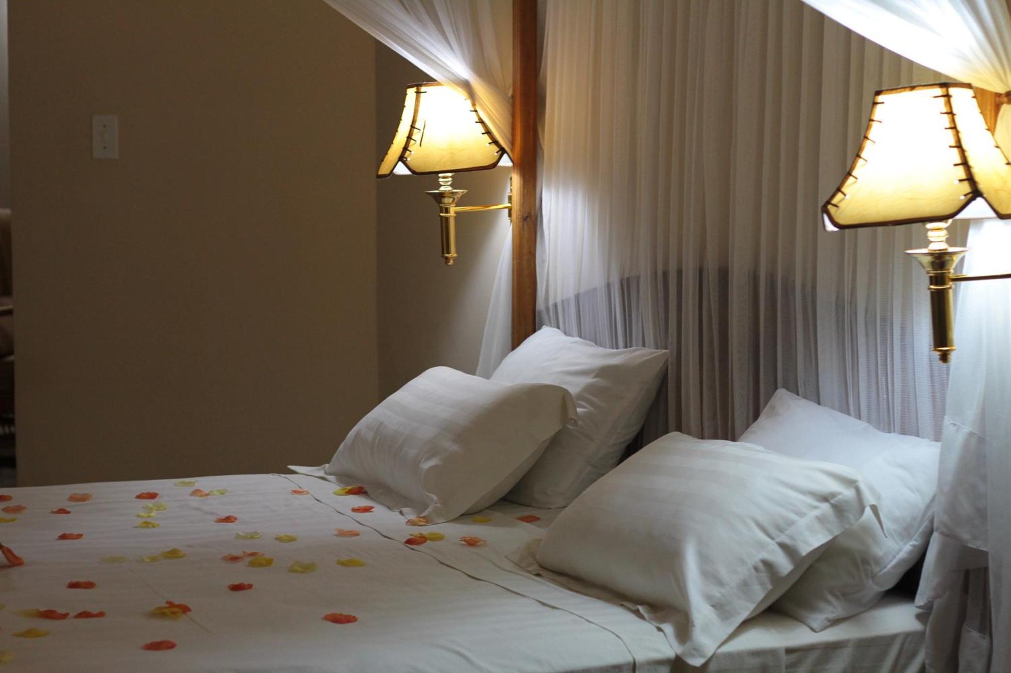 Sunny Garden Hotel อันตานานารีโว ภายนอก รูปภาพ