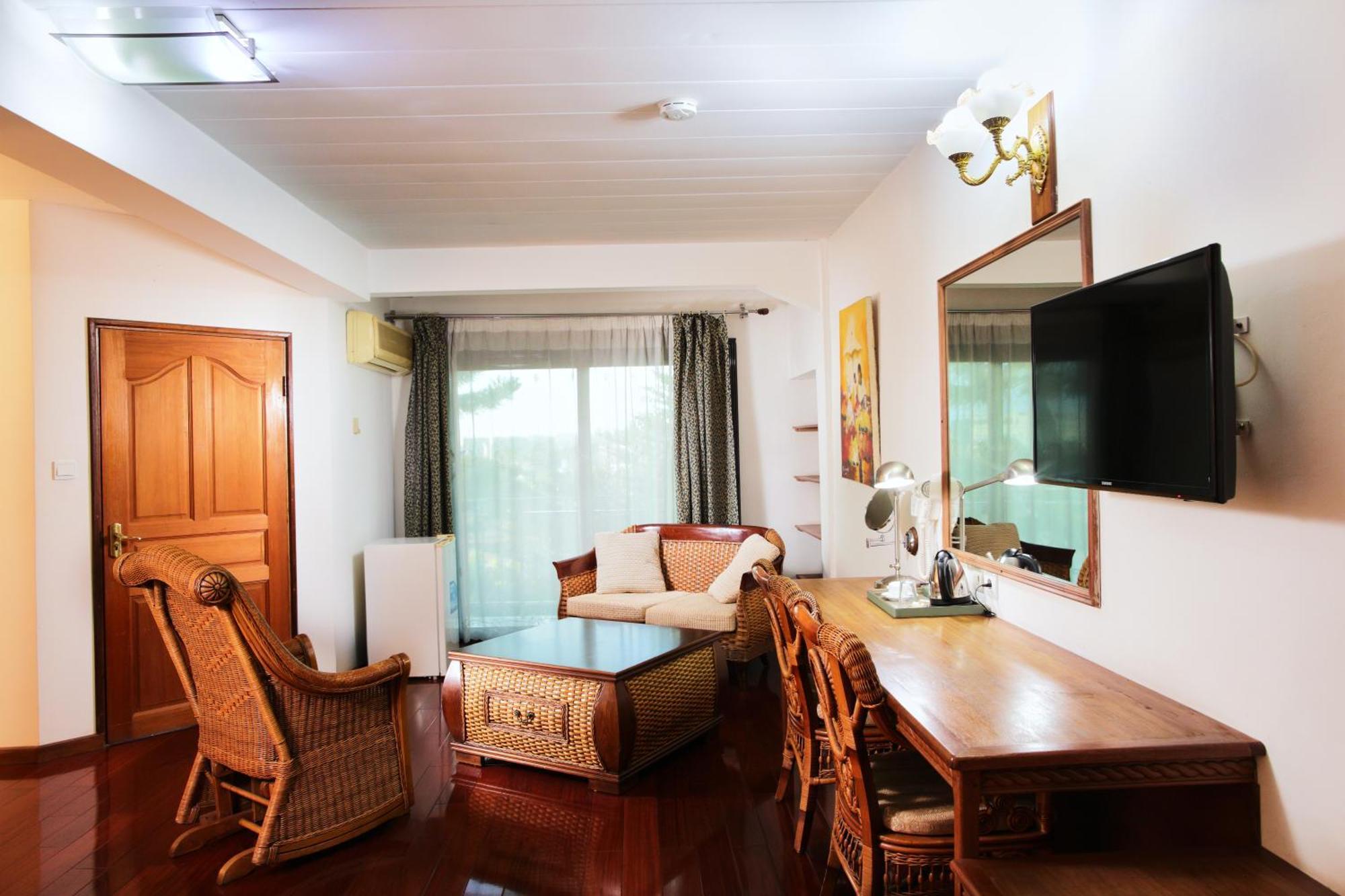 Sunny Garden Hotel อันตานานารีโว ภายนอก รูปภาพ
