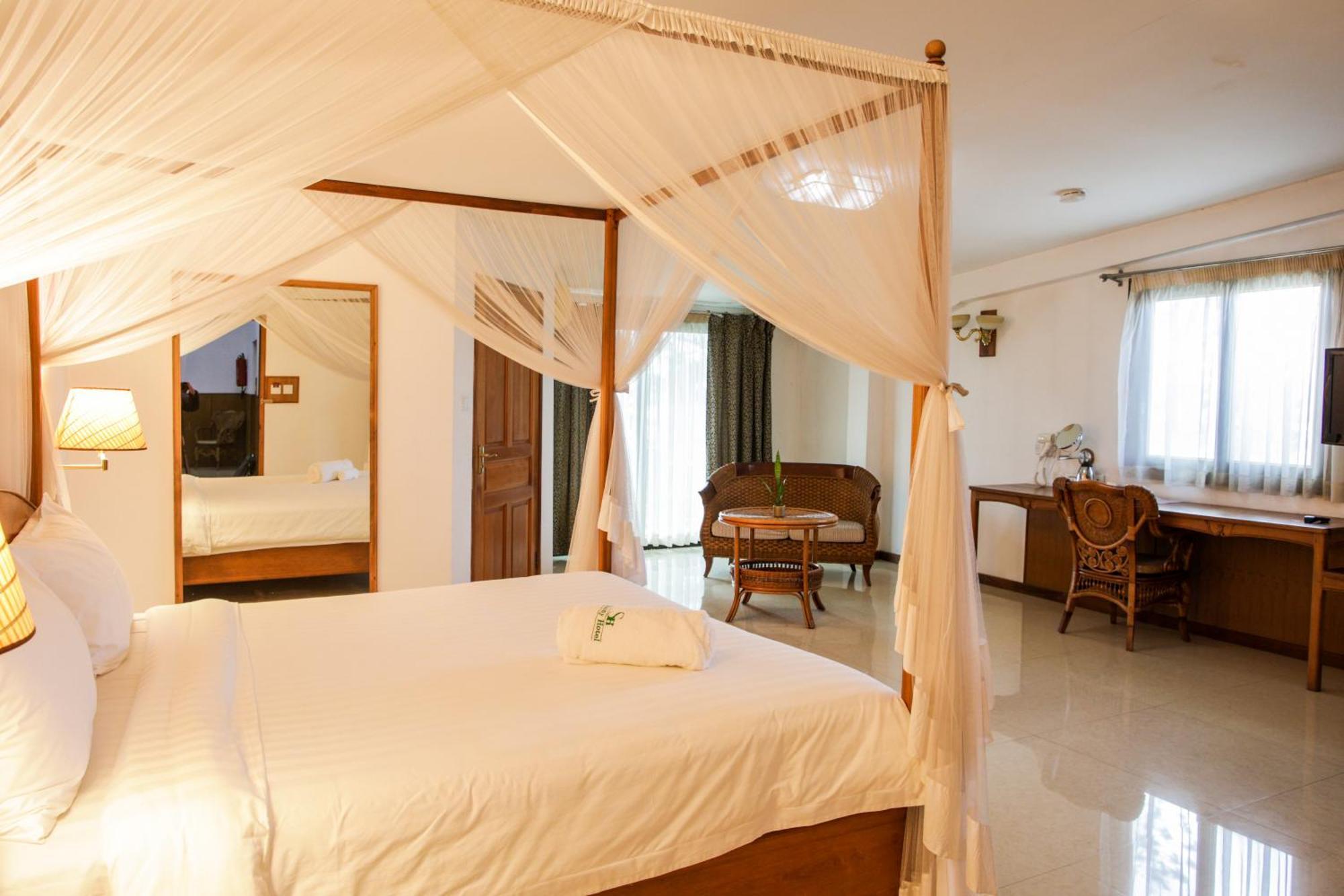 Sunny Garden Hotel อันตานานารีโว ภายนอก รูปภาพ